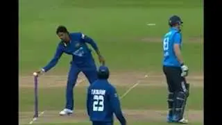 Controversial run out as Senanayake gets wandering Buttler