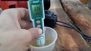 fazendo adubação no morango