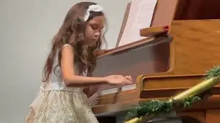 8 year old playing ragtime