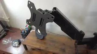 Budget Dual Monitor Mount for Monitors upto 32 inches