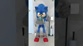 Соник пытается петь!