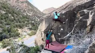 Everest / Sagarmatha - V5 - Left Fork, Joe&rsquo;s Valley
