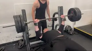 140kg bench press 1rm at 16yrs old 