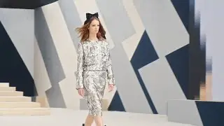 CHANEL Fall-Winter 2022/23 Haute Couture Show, Silver Siren &mdash; CHANEL Haute Couture