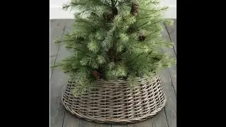 #Christmas #decoration supplier xmas #natural base stand #handmade #woven tree collar #Corn Husk
