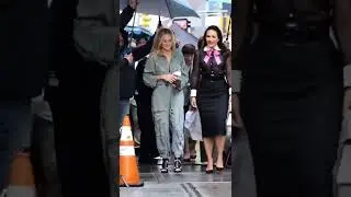 Sarah Jessica Parker & Kristin Davis on set filming &ldquo; And Just Like That&rdquo; S2. #sexandthecity