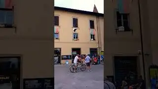 #150 Una panoramica della piazza Torre di Berta con tutto il rumore😄😘