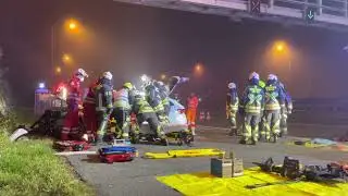 Einsatz von Bergeschere bei schwerem Verkehrsunfall auf der A14 in H&ouml;rbranz
