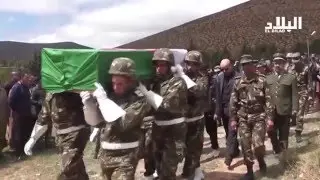 سكان دائرة سيدي الجيلالي بجنوب تلمسان يشيعون جنازة الراد بشيري محمد  -el bilad tv -