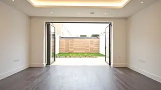Rainsborough Square Video Tour of 3 bedroom Townhouse, Fulham, London, SW6