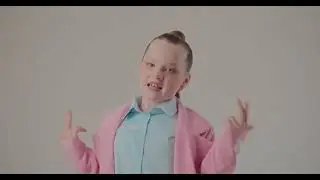 Стеша Курш &ndash; Девочка из интернета (Mood Video) (Премьера песни, 2025)