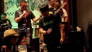 Sjarif Wiradinata - Cover lagu 'Cendawan Kuning' milik Godbless dari album 