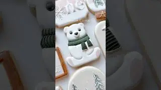 🐻&zwj;❄️Polar Bear Cookie #cookiedecorating #cookievideos #cookies #sugarcookies #royalicing #icing