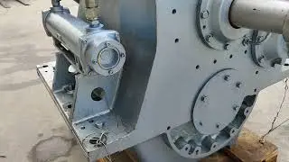 Large commercial Marine transmission assembly