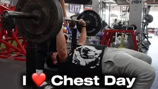 CHEST DAY, BEST DAY, WITH BRO…