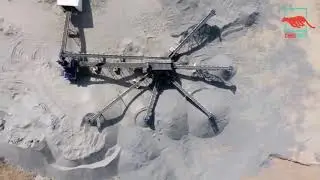 Extreme Dangerous Biggest Mining Excavator Construction Powerful Heavy Equipment Machine Operator