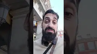 Comprando MONEDAS ANTIGUAS en la plaza mayor de MADRID
