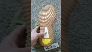 Yeezy boost 350 v2 sulfur