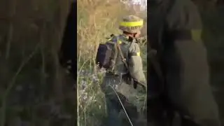 Russian soldiers surrender to Ukrainian soldiers