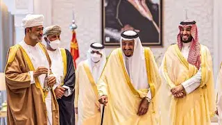 الملك سلمان يستقبل أخيه السلطان هيثم بقصر نيوم