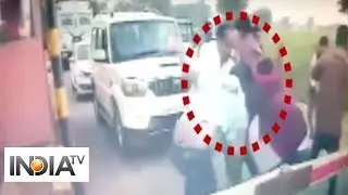 Watch: Several miscreants thrash toll workers in Rajasthan
