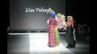 Jakarta Fashion Week 2013: Fashion Forward I - The Safari Troops by Dian Pelangi