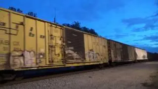 CSX 3123 (GE ES44AH) leads  CSXT Q439
