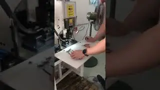 Automatic Feeding AC PIN Insert 2 PIN Plug Crimping Machine