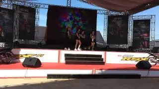 DANCE GIRL LIGHTING CREW @HONDA PLUS W YOU QUANGBINH 2014