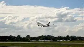 Взлёт самолёта Boeing 737 компании Jet Time(Жуляны)