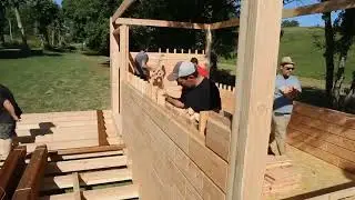6 Eco Friendly Building Materials | Stone brick and wood materials
