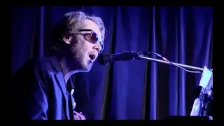 Write Your Way Out of Town&mdash;Peter Milton Walsh of The Apartments (SOLO)