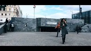 Лера шла с какао, например