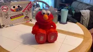 2006 T.M.X. Tickle Me Elmo in Action