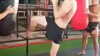 Muay Thai heavy bag drill led by Kru Dee