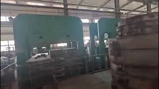 Used Solid tyre curing press for sale