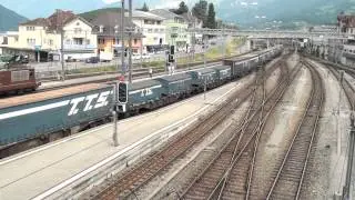 20120626 Crossrail 185 593 met TTS trein in Spiez