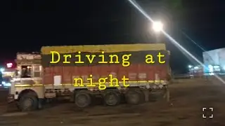 Raat mai gadi chate hue ek 