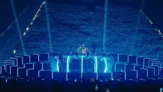 Ti&euml;sto plays 