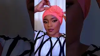 comment faire pour attacher un foulard