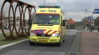 Politiebegeleiding ambulance 10-188 met spoed naar ziekenhuis