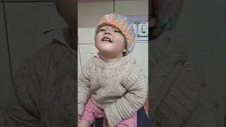 #10month baby sitting in kitchen and eating biscute #viral viraj vashi #teething# kanha