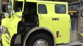 GovDeals: 1989 Ford C8000/Grumman Fire Cat Pumper Truck.