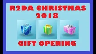 R2DA Christmas 2018 - opening the gifts with a bunch of friends
