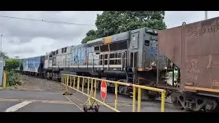 Trem J459 partindo de Uberaba com locomotivas ES43bbi e vagoes hfe 20/01/2026