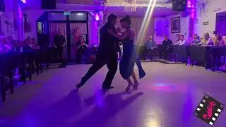 Bailan!  JOAQUIN BESGA & KATHERINE LAIRON | Mi regugio  | Tango Argentino | Junando Milongas&reg;