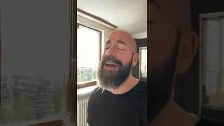 Kurzer Ausschnitt aus dem Song &bdquo;Man in the mirror&ldquo;. Inspiriert von James Morrison #cover #music