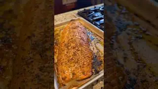 Самый простой рецепт запечённого лосося с чесноком и травами! 🏆 #foodie #food #shorts