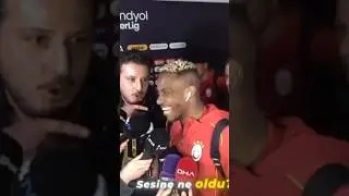 Osimhen lost his voice after celebrating 😅