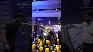 Only 270 units in the World 🌍 Triumph Speed Triple 1200RR Breitling Edition #triumph#speedtriple